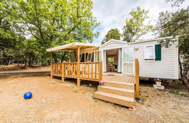 Camping Les Lacs du Verdon * - Mobile home Classic XL 4 rooms 6 people air-conditioned