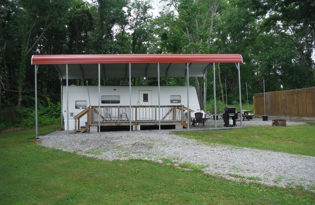 Camping with out the hassle! Smart TV and 50 Mbps Wi-Fi!