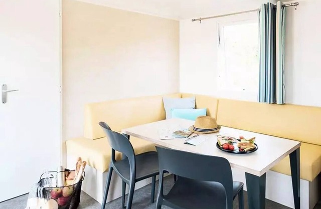 Campsite Flower les Tomasses* - Comfort mobile home 3 rooms 4/6 people Air-conditioned