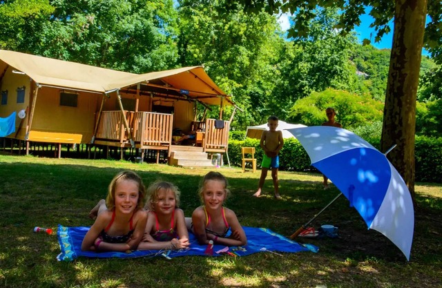 Campsite La Draille - Lodge Brive 4 room tent for 8 people (without toilet blocks)
