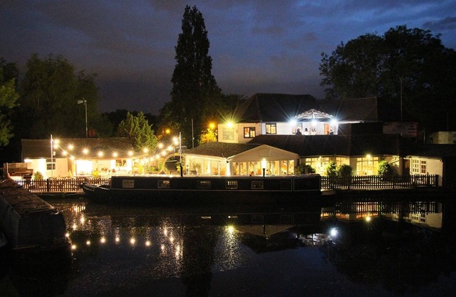 Canal Cottages