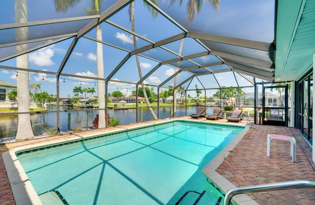 Canal-Front Gem w/Lanai & Dock in Cape Coral