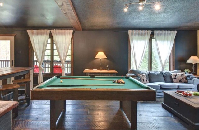 Cantley Lofts| 5 Lofts | Sleeps 20 | Lake |Hot Tub
