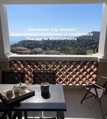 Cap Esterel - Charmant T2 climatisé vue mer 4/5 pers - Piscine - Parking