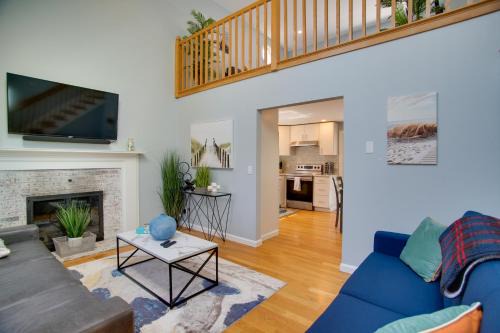 Cape Cod Family Home with Yard Walk To Beach!