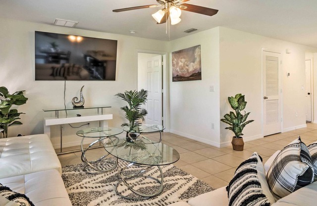 Cape Coral Escape w/ Yard, Near Boat Ramp!