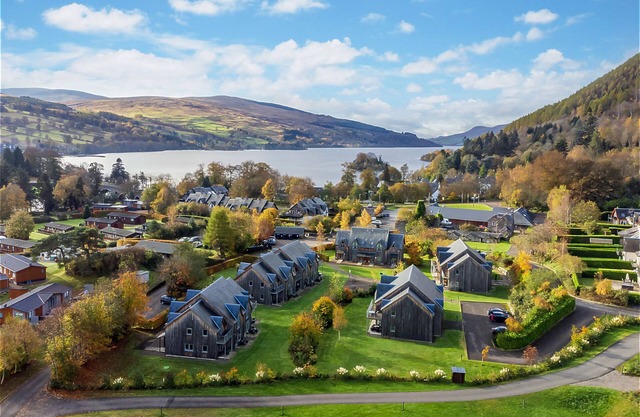 Capercaillie - sleeps 6 guests in 3 bedrooms