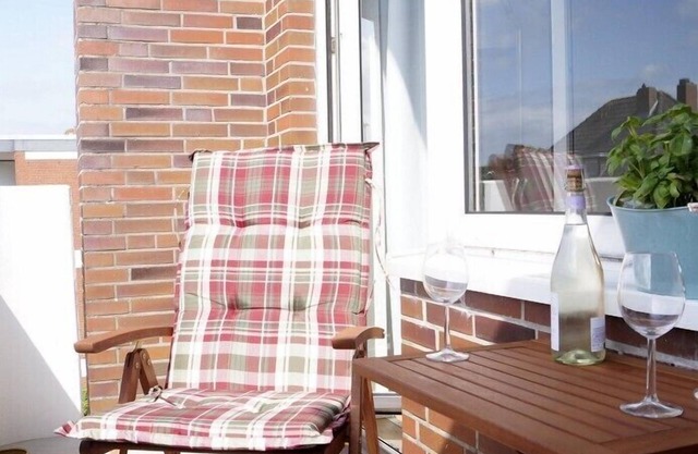 Capitainerie Brigitte - maritime and close to the sea and beach