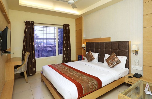 Capital O 1547 Hotel The Oasis