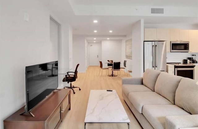 Capitol 1DenBR in heart of Navy Yard | Historic Waterfront