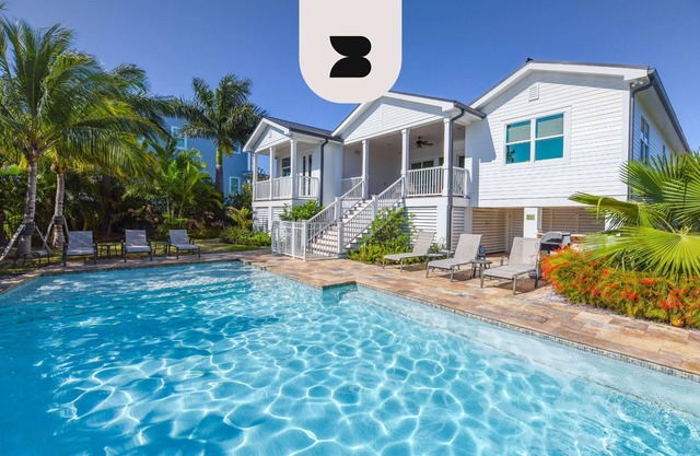 Capmar House by Brightwild Huge Home Pool