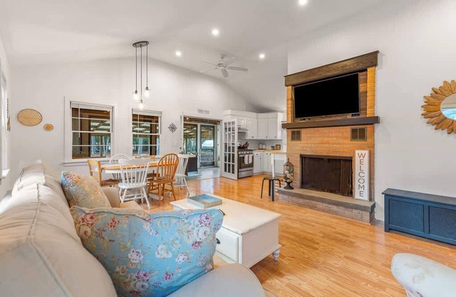Cappawack Cottage | Charming 3 BDR w/Fire Pit