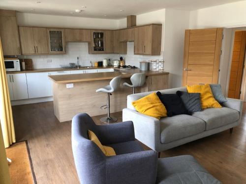 Captains Rest - Contemporary 4 bed apartment