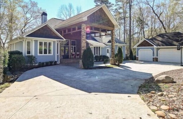 Cardinal Rose Lakehouse