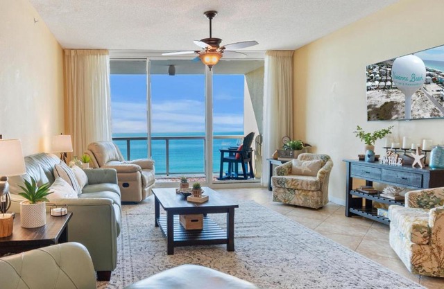 Caribbean Resort 402 - Ocean Minded