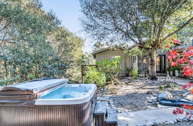Carmel Nirvana: Close to Shops Restaurants Golf Beach