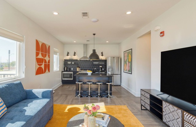 Carter #405 by AvantStay | 4BR + Balcony