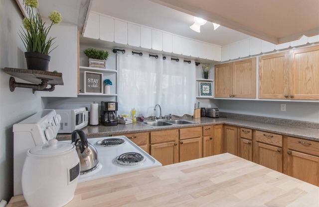 Casa Azul - Centrally located in Panguitch town with easy access