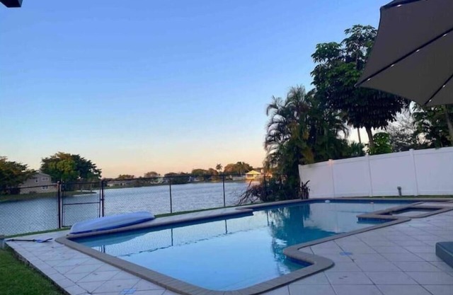 Casa Blanca On El Lago