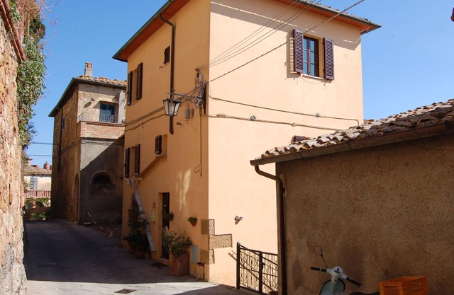 Casa Bohème Atelier- Holiday apartment in a village in Tuscany