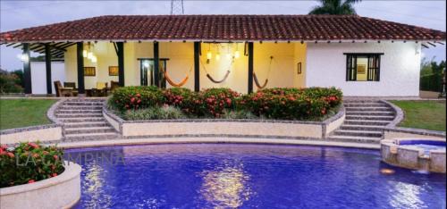 CASA CAMPESTRE LA CAMPIÑA LA VICTORIA Valle del Cauca ESPACIO COMPLETO