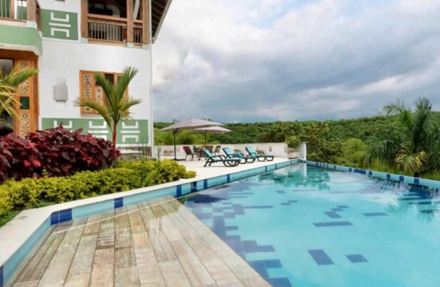Casa Campestre Montenegro cerca al Parque del Café con piscina privada
