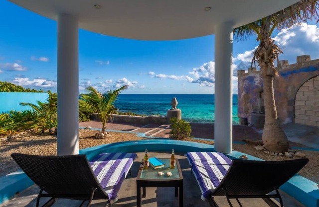 Casa Cielo, 2 BR Oceanfront Villa