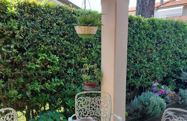 Casa con Giardino e Parcheggio Interno Privato