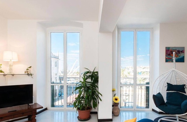 Casa Dè Mà, Large Luxury House with View of the Old Port and Aquarium of Genoa