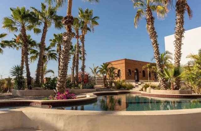 Casa Del Arte - a modern desert oasis ft. in Vogue