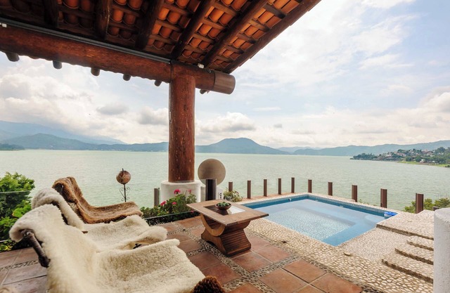 Casa del Lago: Valle de Bravo with lake access