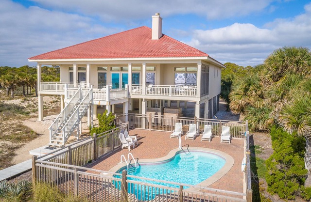 CASA DEL SOL - 4BR 4 BTH BEACHFRONT HOME W/POOL located in The Plantation