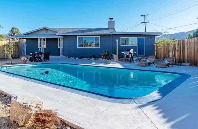 Casa Delfín ~ 29 Palms Oasis with Pool ~ mins to park