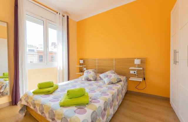 Casa Flors - 2 bedroom apartment with free wifi