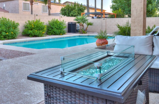 Casa Grande Oasis Heated Pool, Fire Pit, Pet & Family Friendly
