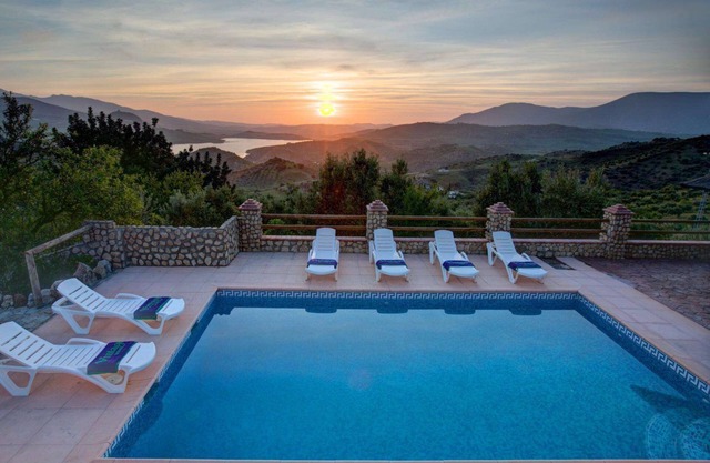 Casa Irene - Four Bedroom Villa, Sleeps 7