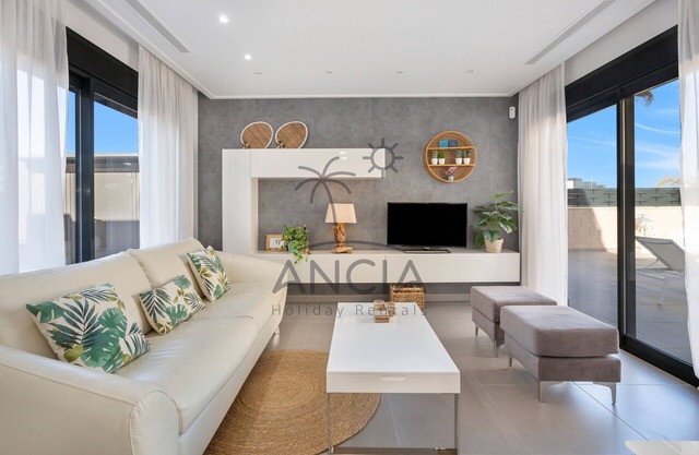 Casa Jint: Luxury holiday villa with private pool and all amenities in Benijofar, Costa Blanca