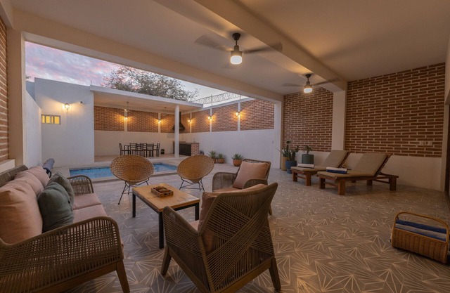 Casa La Paz with pool, patio and bbq grill