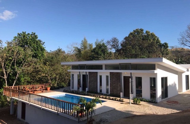 Casa Lapa 1- Stunning Beach House 2 minutes from beautiful Playa Carrillo