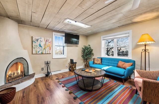 Casa Lola - Walk to the Plaza and Railyard