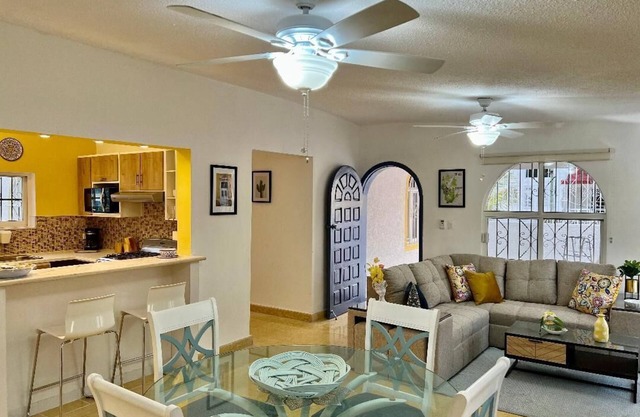 CASA MAKY 2 bedroom home downtown Cozumel AC, WiFi, Pool, family & Pet friendly