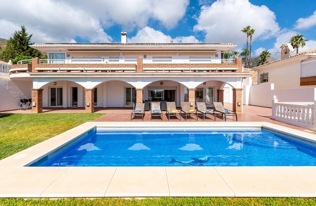 Casa Pamela, 2-in-1 villa with 2 private swimming pools