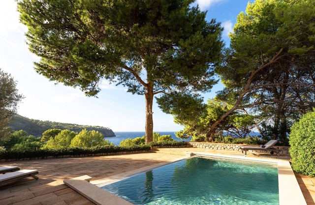 Casa Perdita 2 bedrooms, 2 bathrooms, private pool, direct access to the sea.