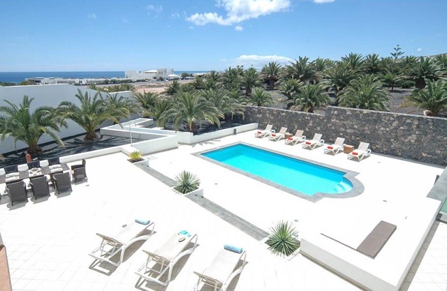 Casa Puerto Calero Grande - A wonderful 6 bedroom villa - Short stroll from the.