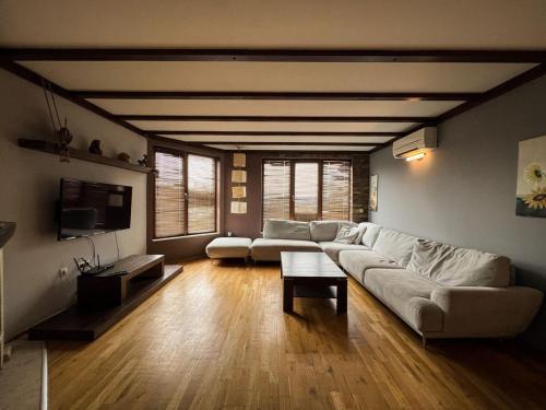 Casa Raya