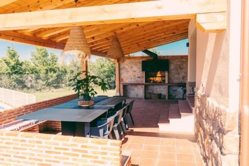 Casa Rural Torrecaballeros-Segovia