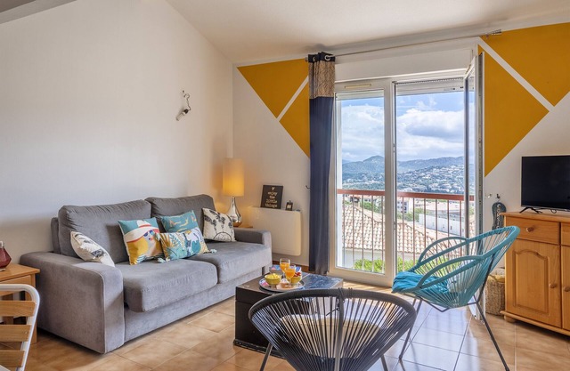 Casa Sémaphore, studio renovated, air-conditioned, with sea view