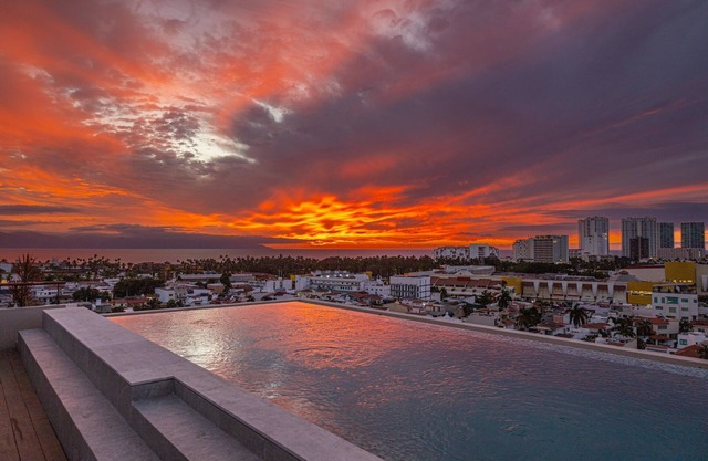 Casa Stephano - New Luxe Condo in Versalles. The Hidden Gem of Puerto Vallarta!