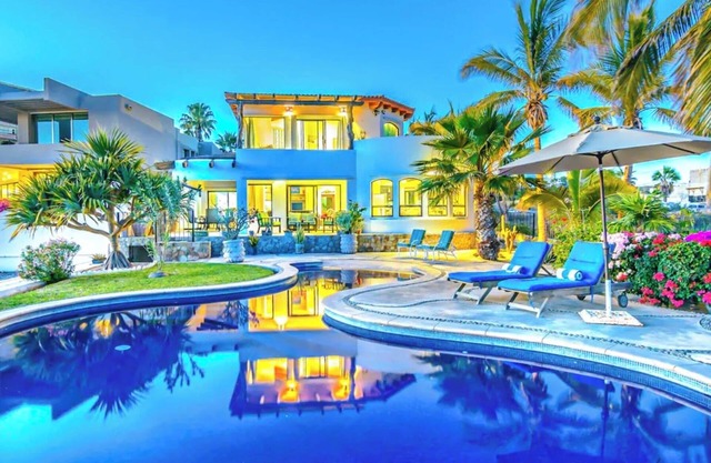 Casa Sunny Days - home in Private Gated Community w/Private Pool, Hot Tub, A/C