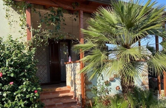 Casa tua con accesso indipendente a pochi km dal centro di Napoli